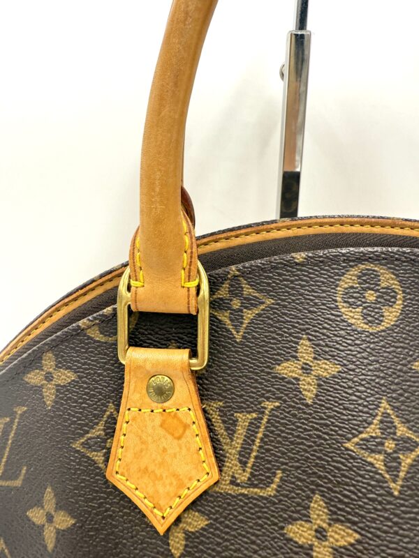 Authentic Louis Vuitton Ellipse MM, with LV strap or gold generic crossbody strap - Image 6