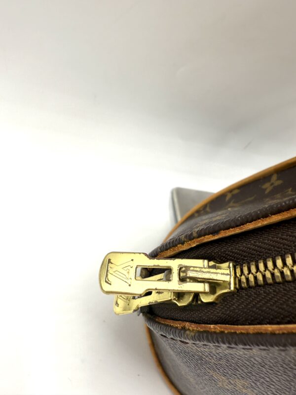 Authentic Louis Vuitton Ellipse MM, with LV strap or gold generic crossbody strap - Image 10