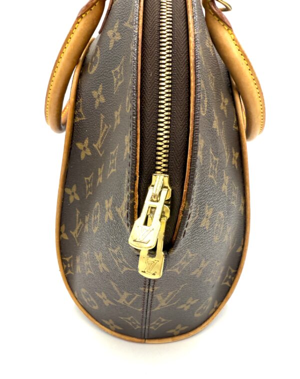 Authentic Louis Vuitton Ellipse MM, with LV strap or gold generic crossbody strap - Image 24