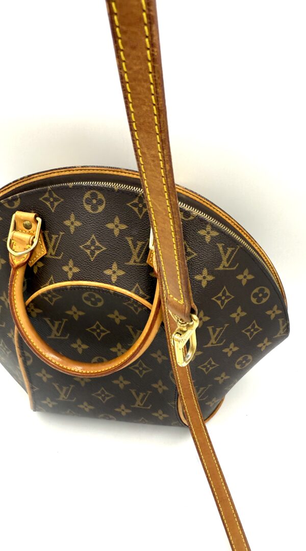 Authentic Louis Vuitton Ellipse MM, with LV strap or gold generic crossbody strap - Image 36