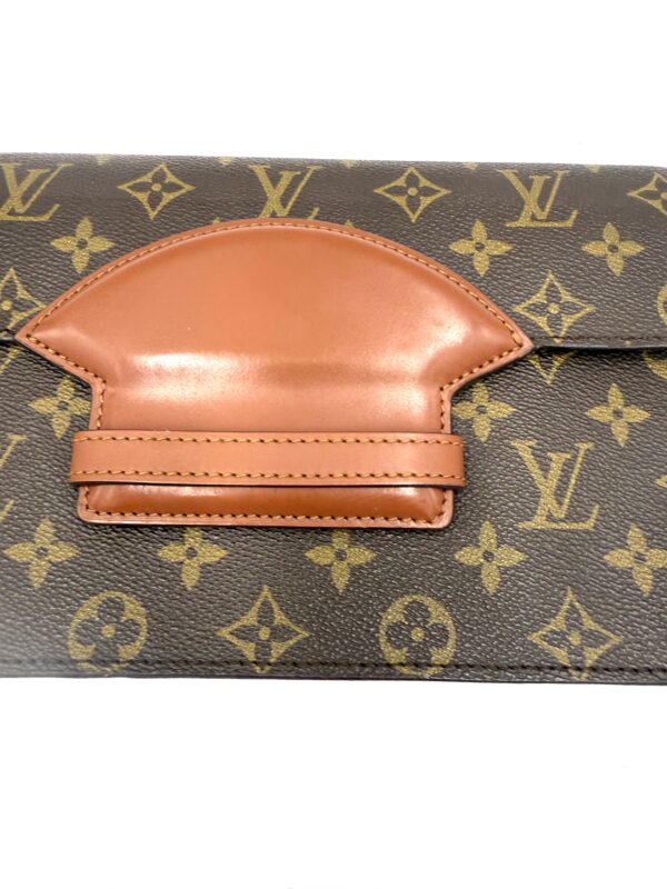 Authentic Louis Vuitton Rare Vintage Challiot clutch with organizer to wear as crossbody and generic gold chain included - Image 6