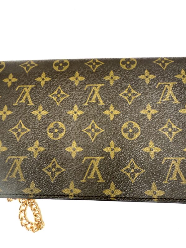 Authentic Louis Vuitton Rare Vintage Challiot clutch with organizer to wear as crossbody and generic gold chain included - Image 8