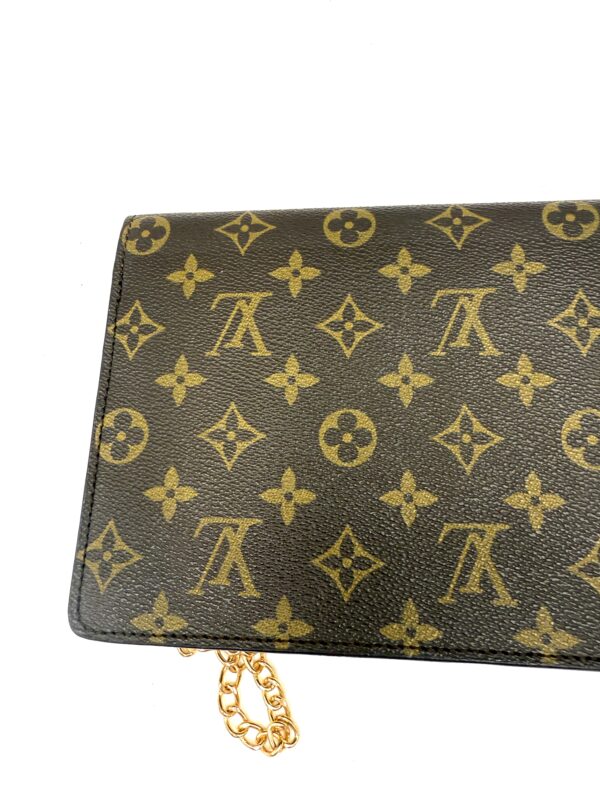 Authentic Louis Vuitton Rare Vintage Challiot clutch with organizer to wear as crossbody and generic gold chain included - Image 9