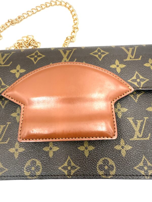 Authentic Louis Vuitton Rare Vintage Challiot clutch with organizer to wear as crossbody and generic gold chain included - Image 13