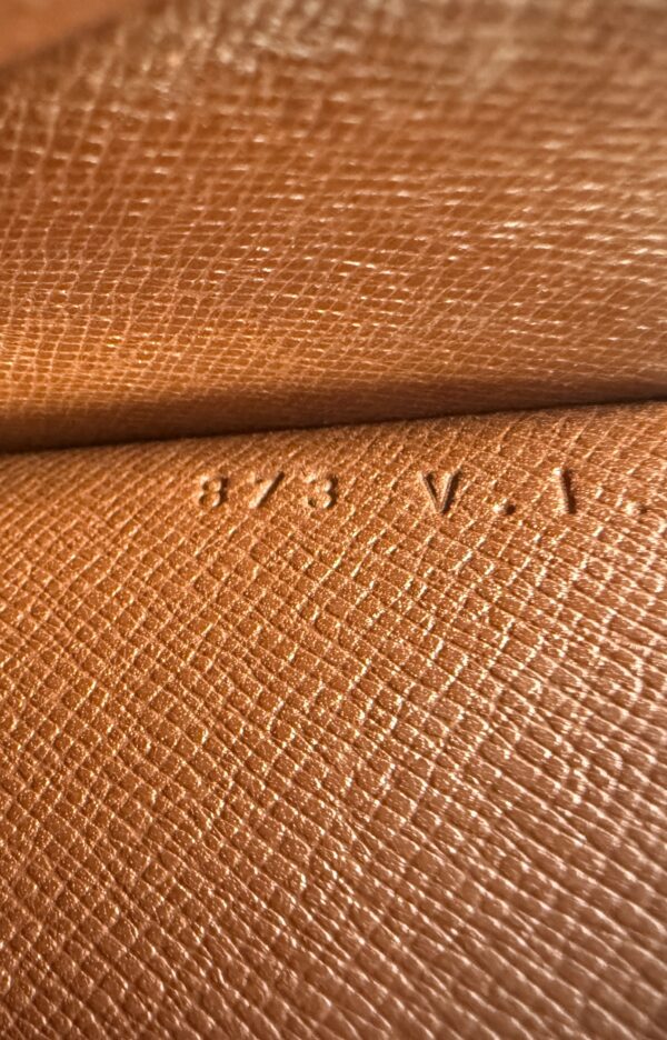 Authentic Louis Vuitton Rare Vintage Challiot clutch with organizer to wear as crossbody and generic gold chain included - Image 18