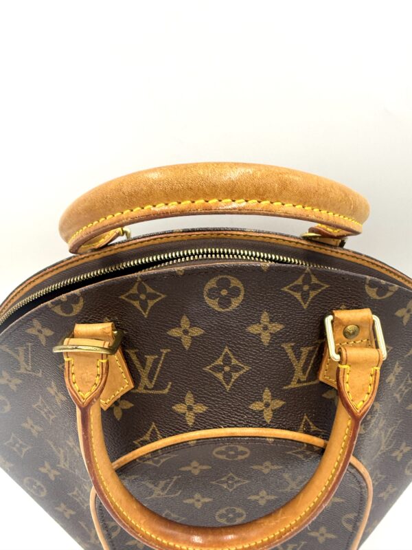 Authentic Louis Vuitton Ellipse MM, with LV strap or gold generic crossbody strap - Image 14