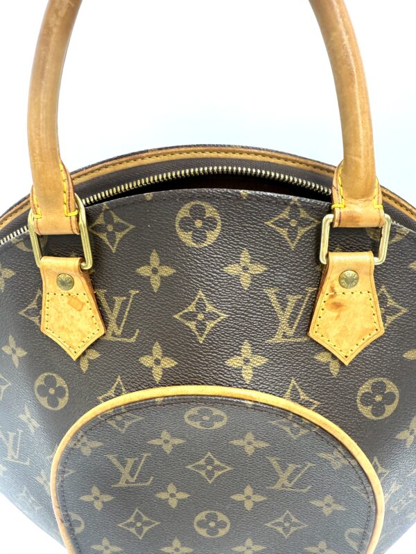 Authentic Louis Vuitton Ellipse MM, with LV strap or gold generic crossbody strap - Image 19