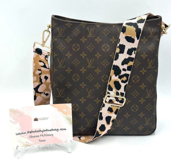 Authentic Louis Vuitton Looping GM, converted to crossbody, choose your own generic strap and original strap and hardware included (removed) - Image 3