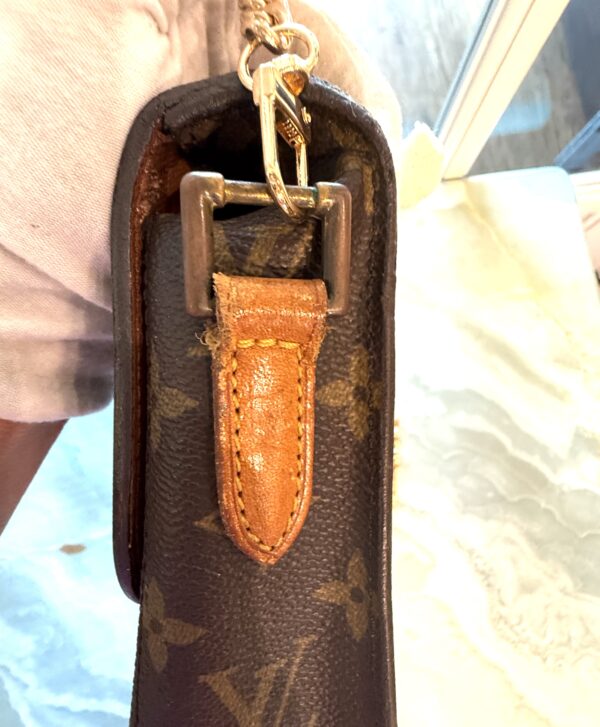 Authentic Vintage Louis Vuitton St Cloud PM with original strap removed and generic gold chain crossbody strap included - Image 6