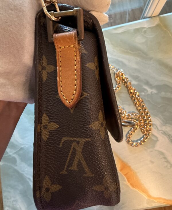 Authentic Vintage Louis Vuitton St Cloud PM with original strap removed and generic gold chain crossbody strap included - Image 7