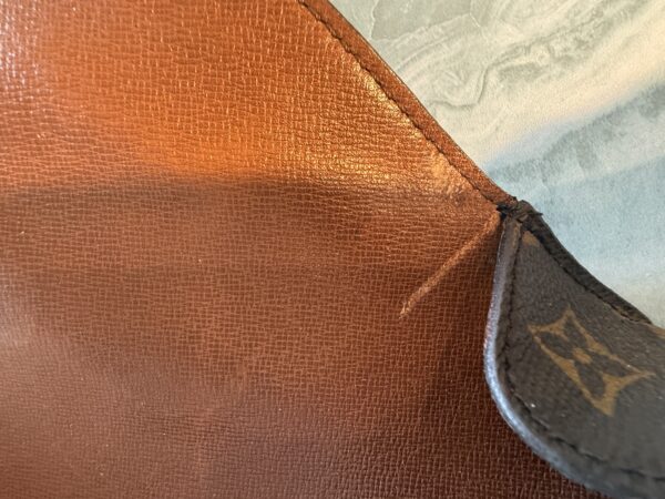 Authentic Vintage Louis Vuitton St Cloud PM with original strap removed and generic gold chain crossbody strap included - Image 17