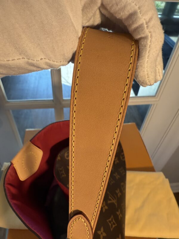 Authentic Louis Vuitton Graceful PM, Pivoine/Monogram, with LV box, LV tag, and LV dud tag included - Image 6