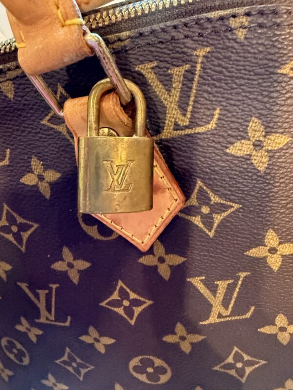 Authentic Louis Vuitton Alma PM with LV lock attached (no key) and generic crossbody chain included - Image 8