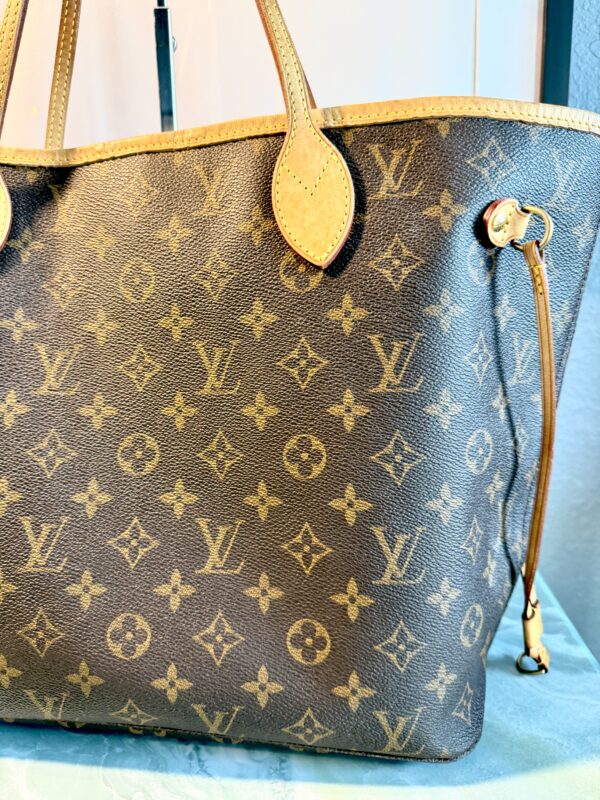Authentic Louis Vuitton Neverfull MM, Monogram Beige with LV dustbag included - Image 8