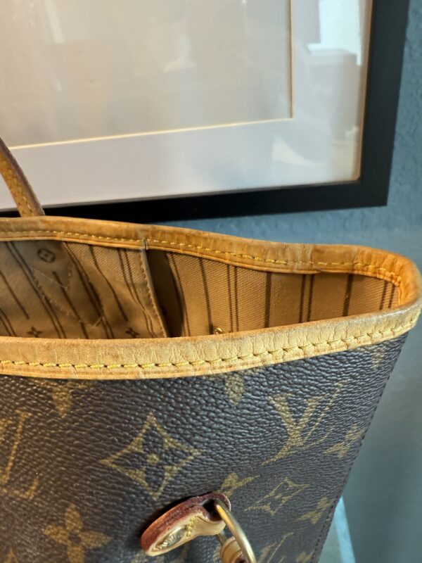 Authentic Louis Vuitton Neverfull MM, Monogram Beige with LV dustbag included - Image 12