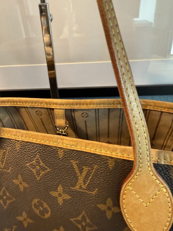 Authentic Louis Vuitton Neverfull MM, Monogram Beige with LV dustbag included - Image 11