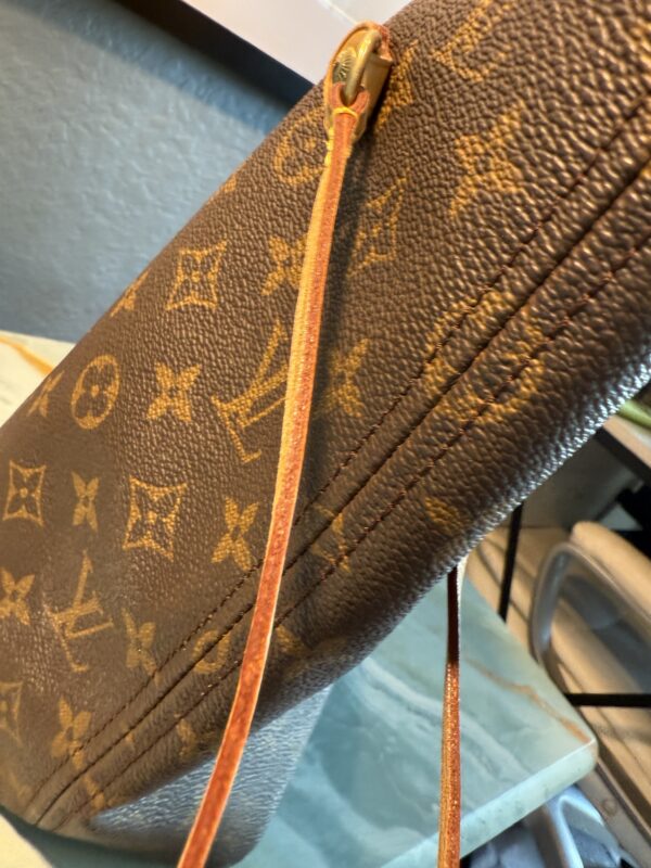 Authentic Louis Vuitton Neverfull MM, Monogram Beige with LV dustbag included - Image 21