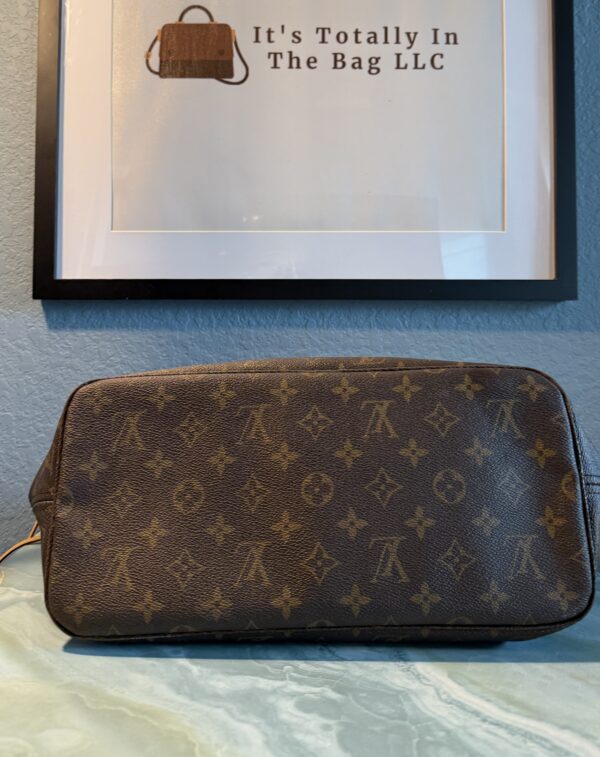 Authentic Louis Vuitton Neverfull MM, Monogram Beige with LV dustbag included - Image 24