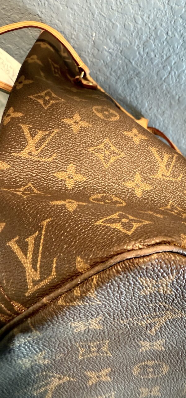 Authentic Louis Vuitton Neverfull MM, Monogram Beige with LV dustbag included - Image 26