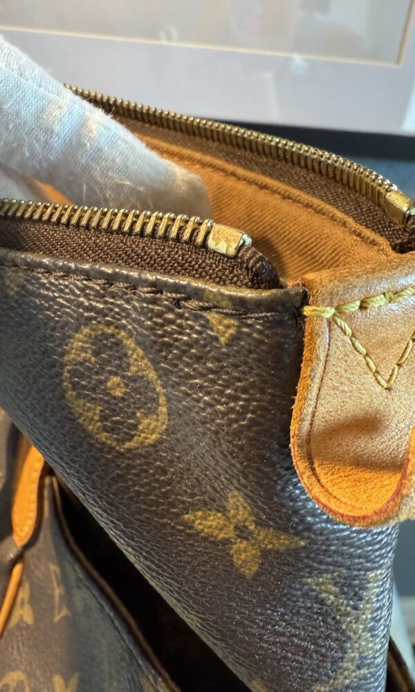 Authentic Louis Vuitton Totally GM - Image 28