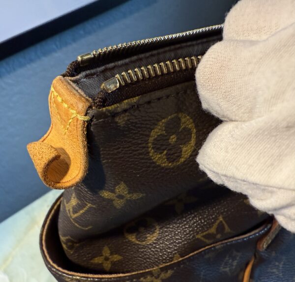 Authentic Louis Vuitton Totally GM - Image 29