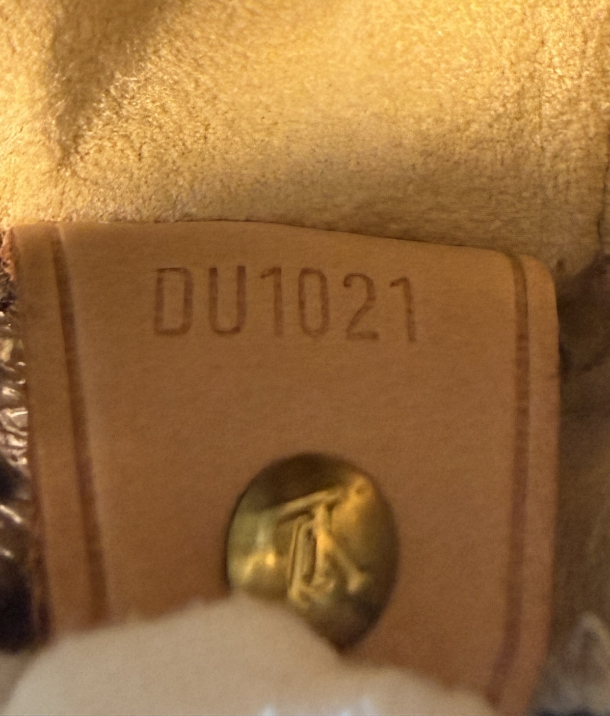 Authentic Louis Vuitton Looping GM, converted to crossbody, choose your own generic strap, original strap included (unattached) - Image 32