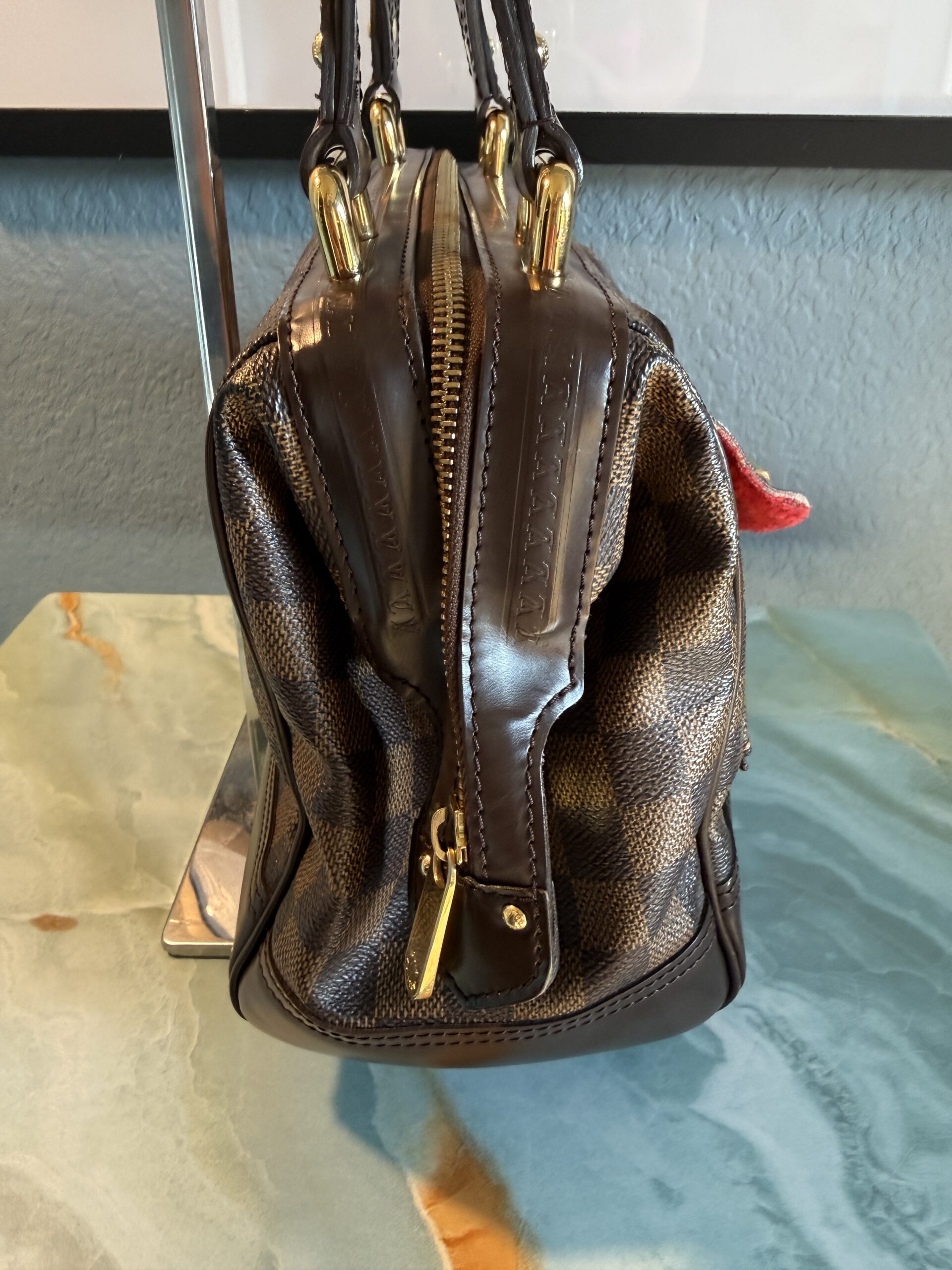 Authentic Louis Vuitton Knightsbridge with LV dustbag included - Image 9