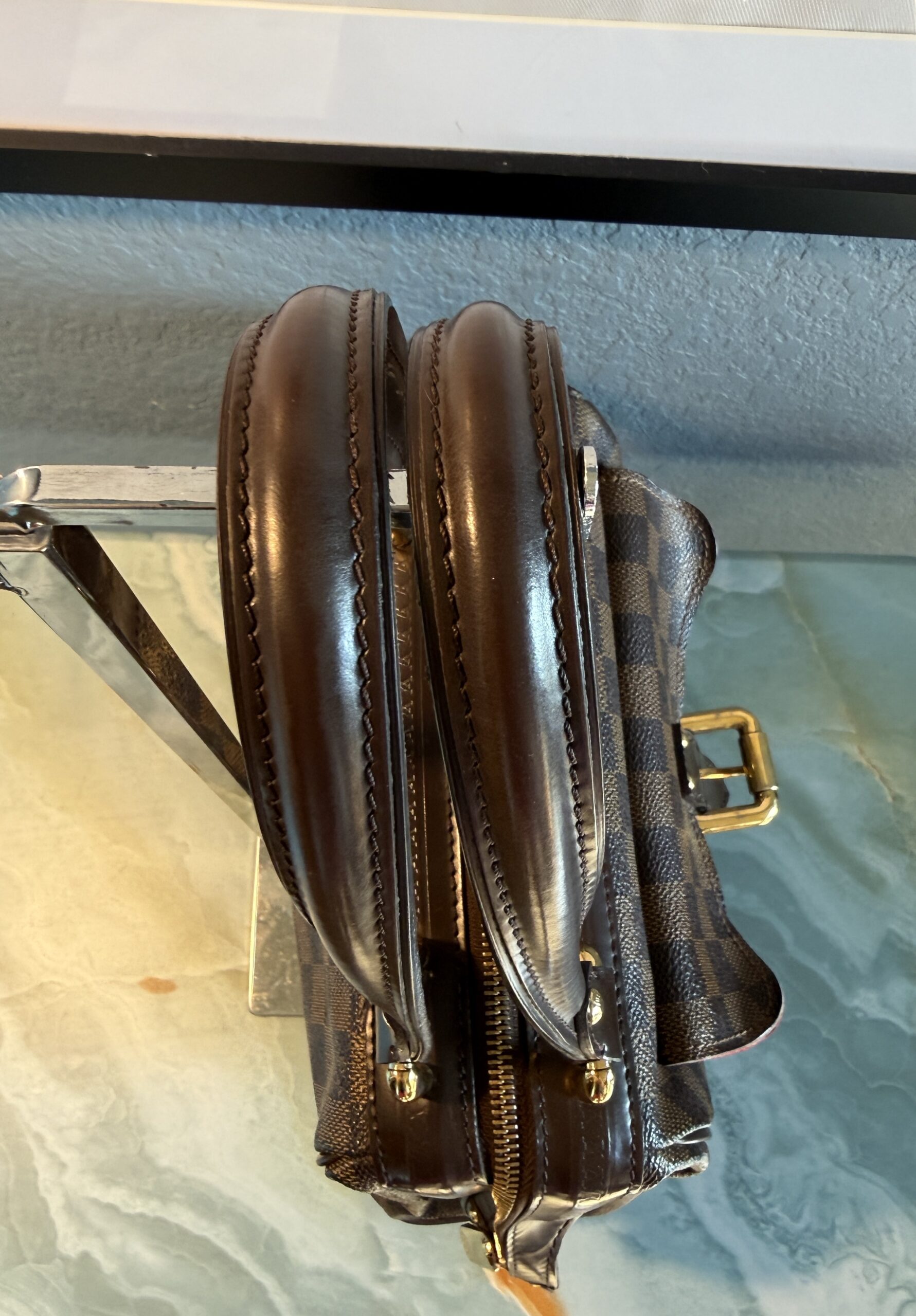 Authentic Louis Vuitton Knightsbridge with LV dustbag included - Image 10