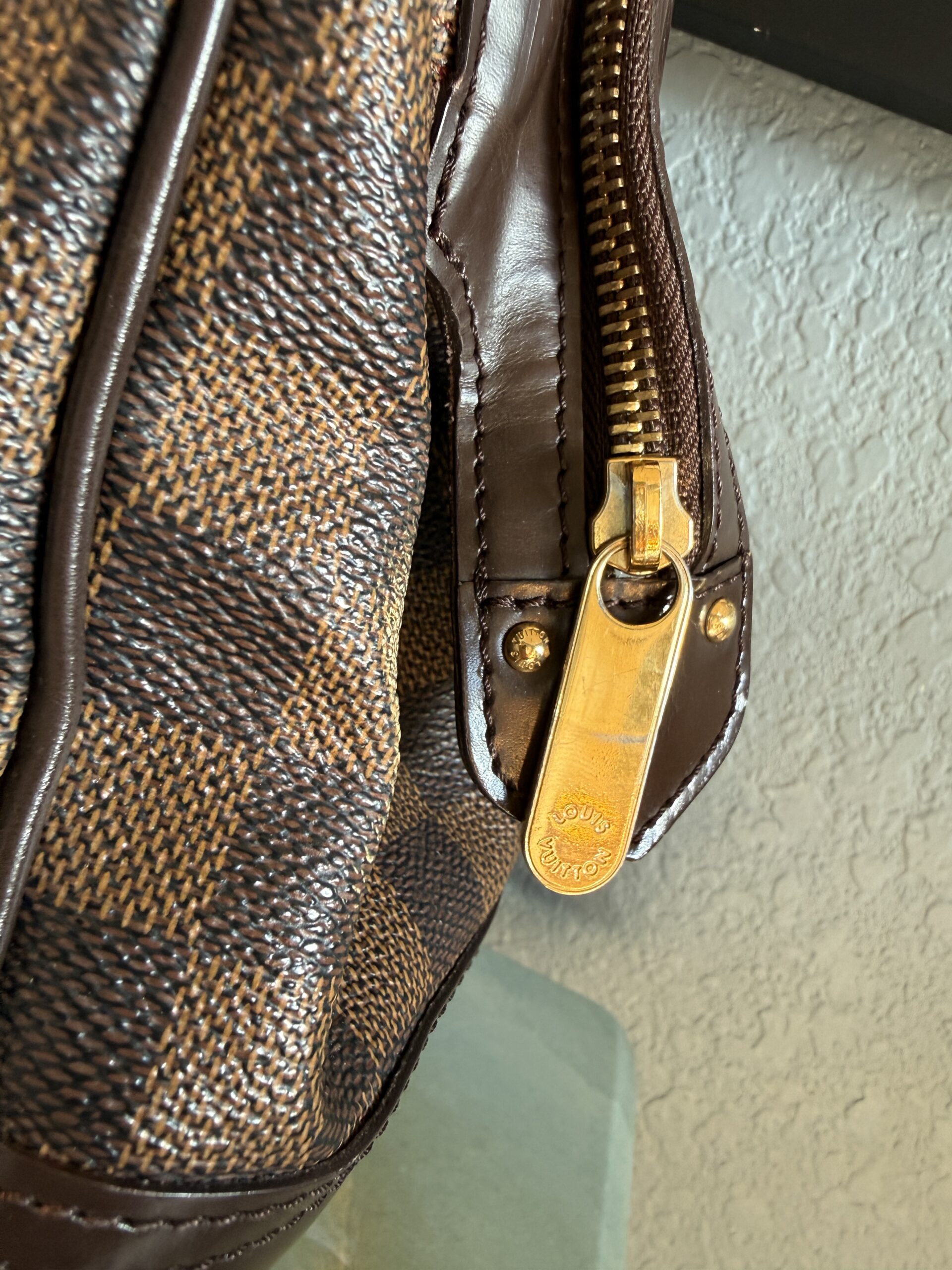 Authentic Louis Vuitton Knightsbridge with LV dustbag included - Image 11