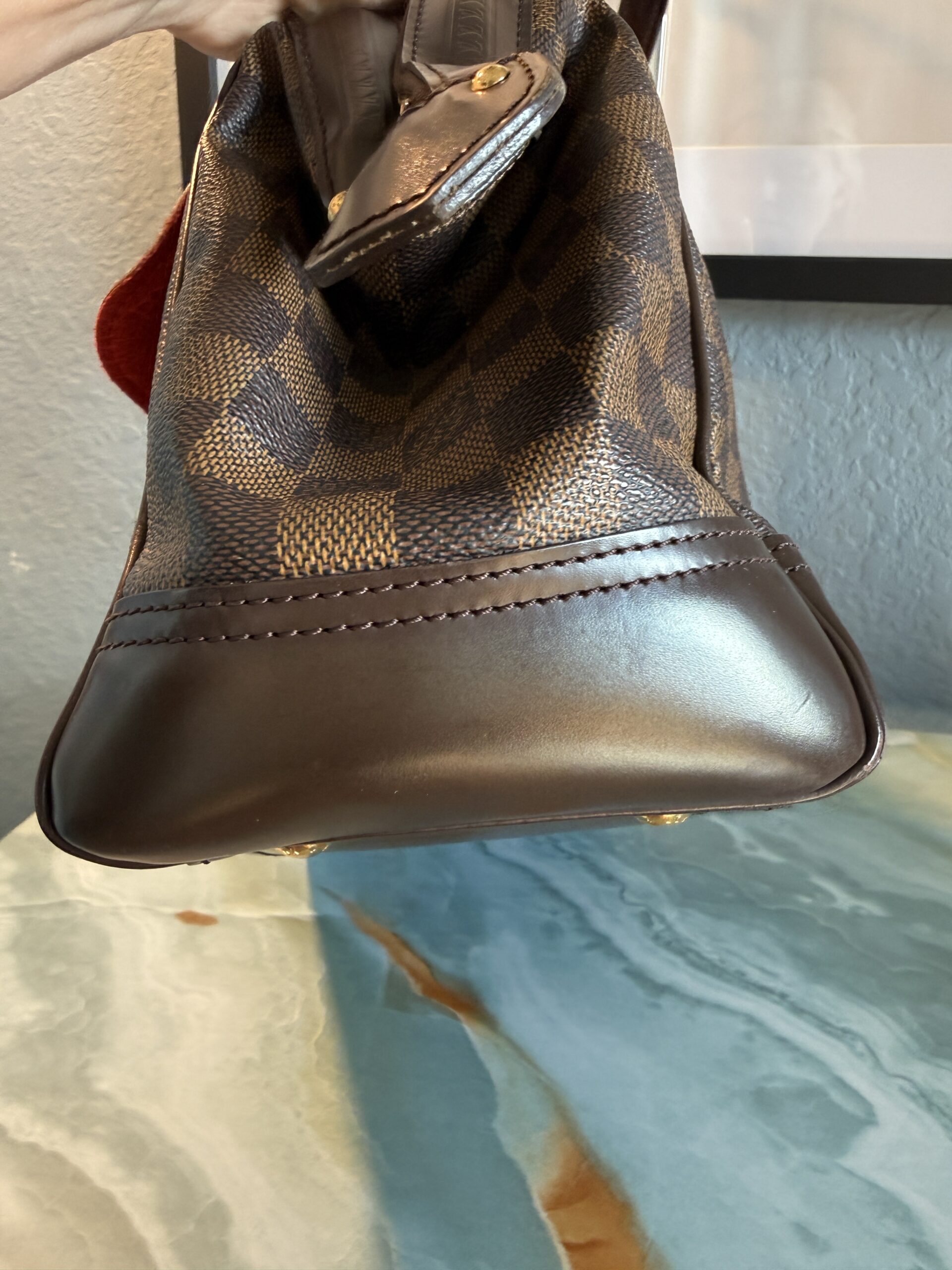 Authentic Louis Vuitton Knightsbridge with LV dustbag included - Image 15