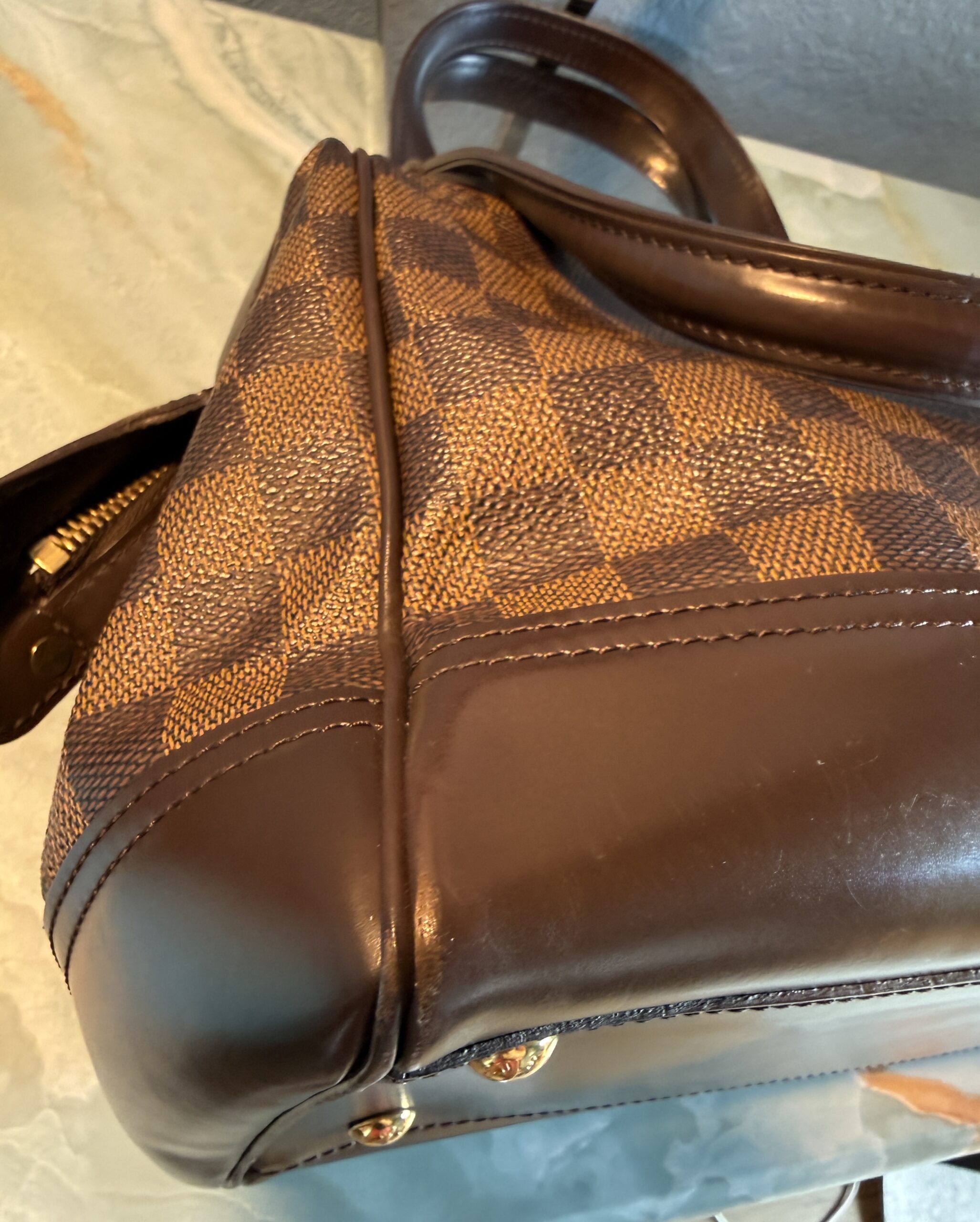 Authentic Louis Vuitton Knightsbridge with LV dustbag included - Image 20