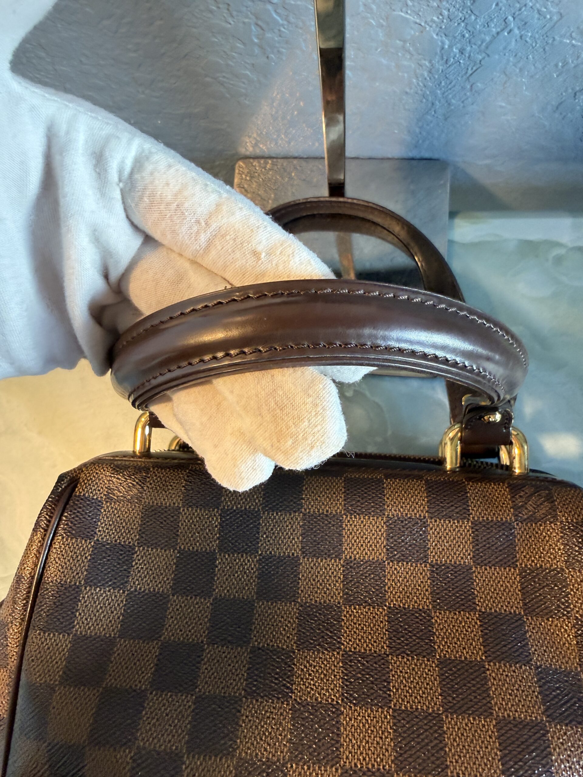 Authentic Louis Vuitton Knightsbridge with LV dustbag included - Image 23