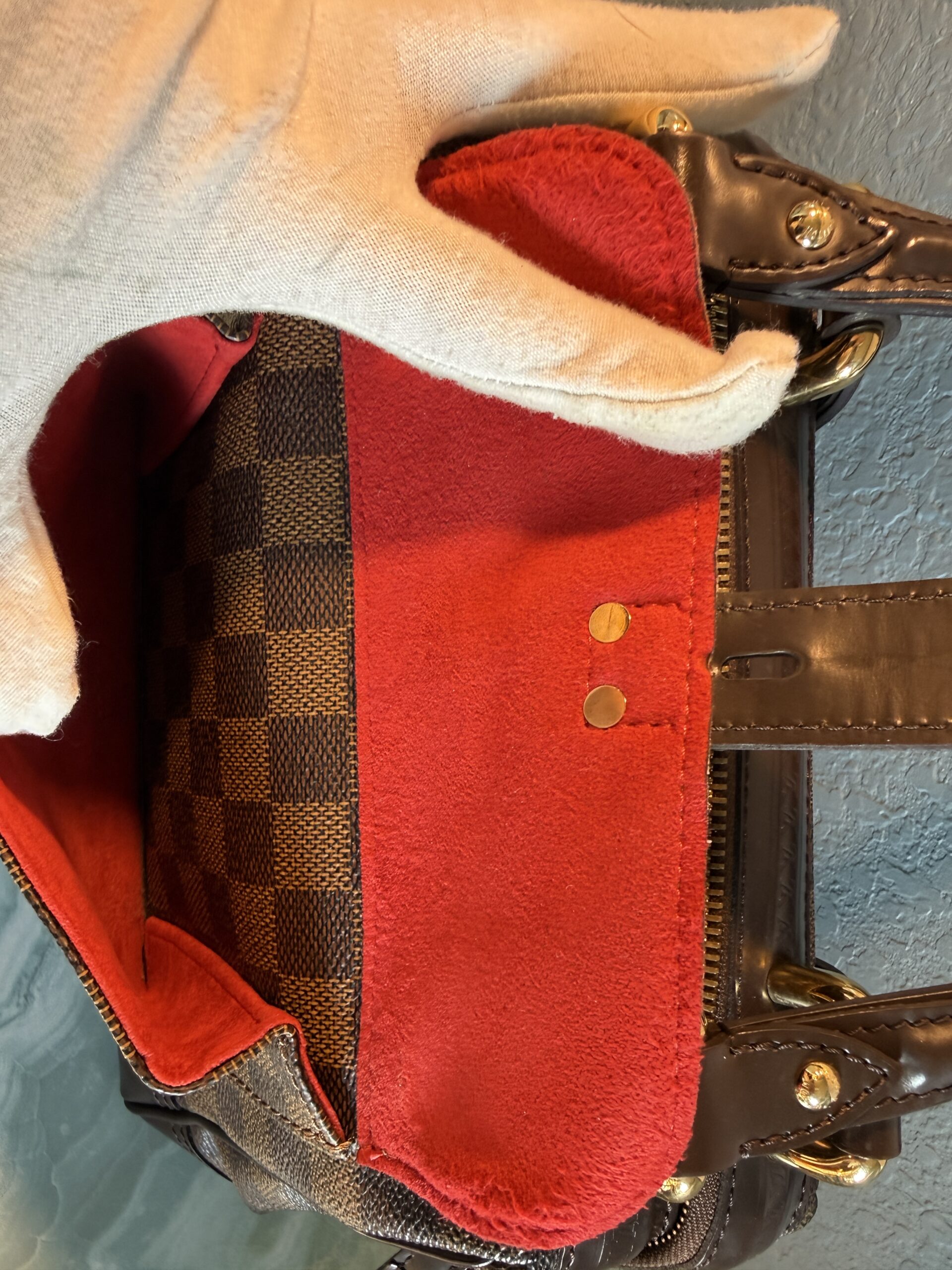 Authentic Louis Vuitton Knightsbridge with LV dustbag included - Image 25