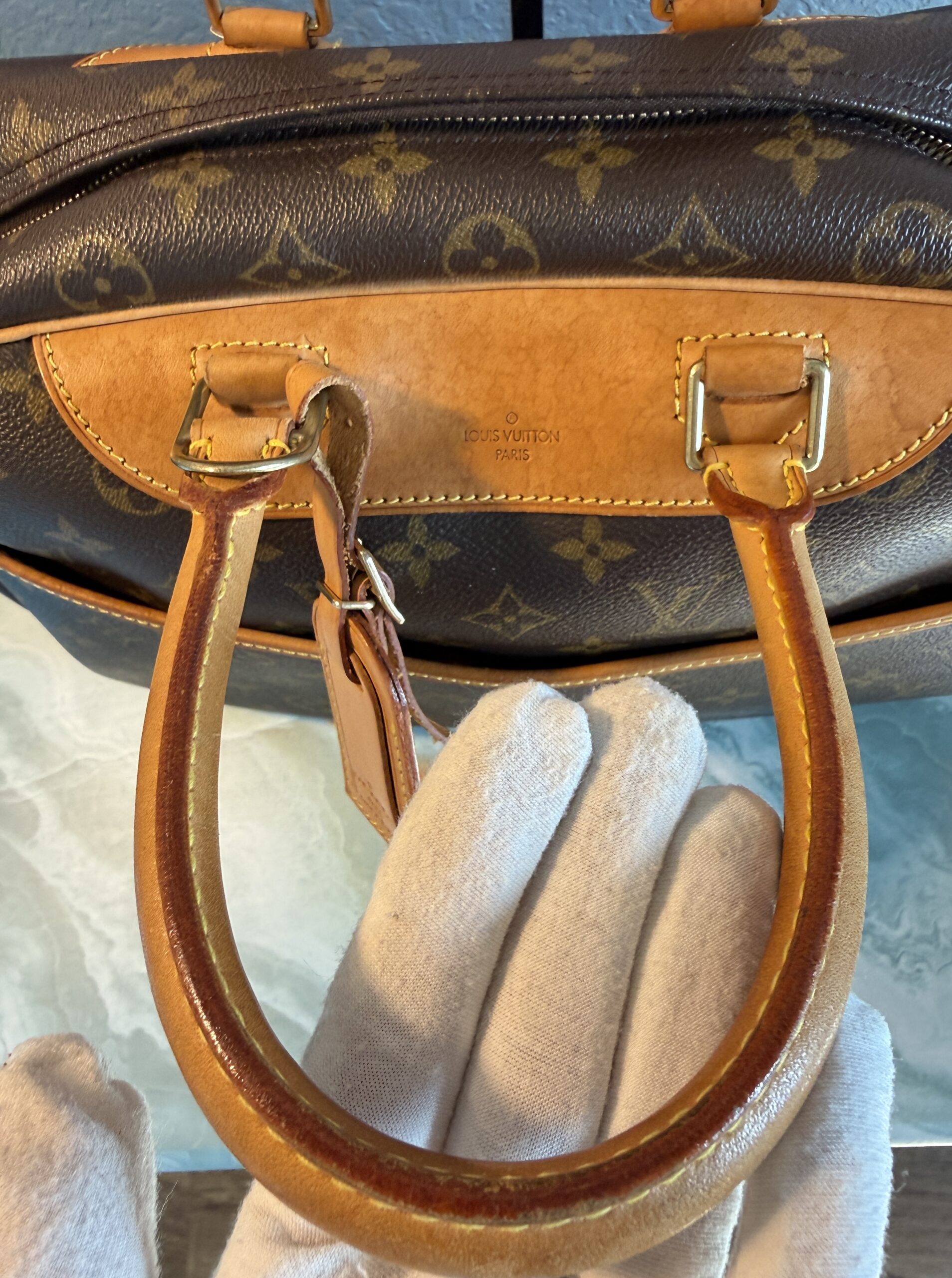 Authentic Louis Vuitton Deauville with generic crossbody chain, LV tag, and LV lock (attached with no key) - Image 5