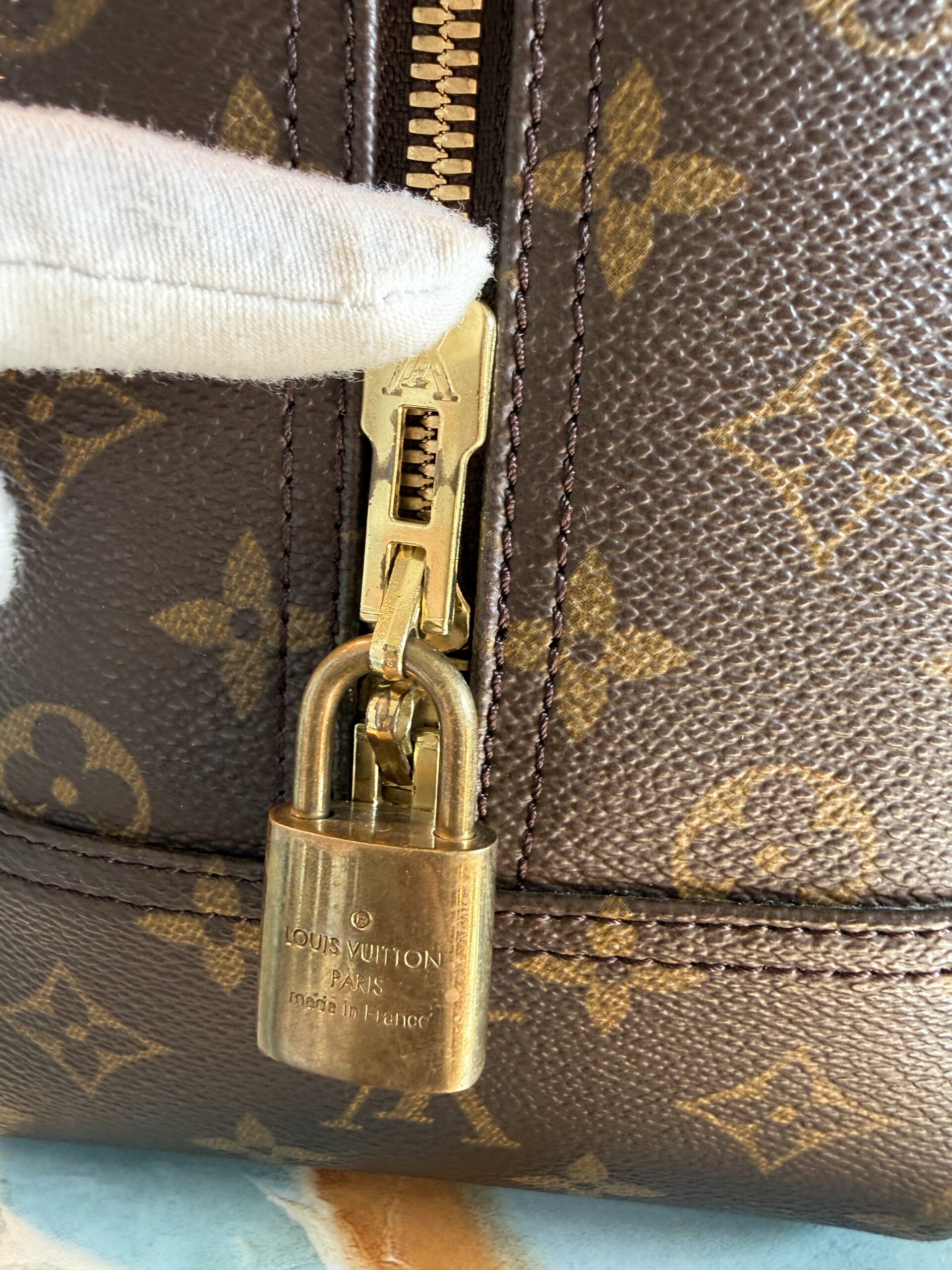 Authentic Louis Vuitton Deauville with generic crossbody chain, LV tag, and LV lock (attached with no key) - Image 13