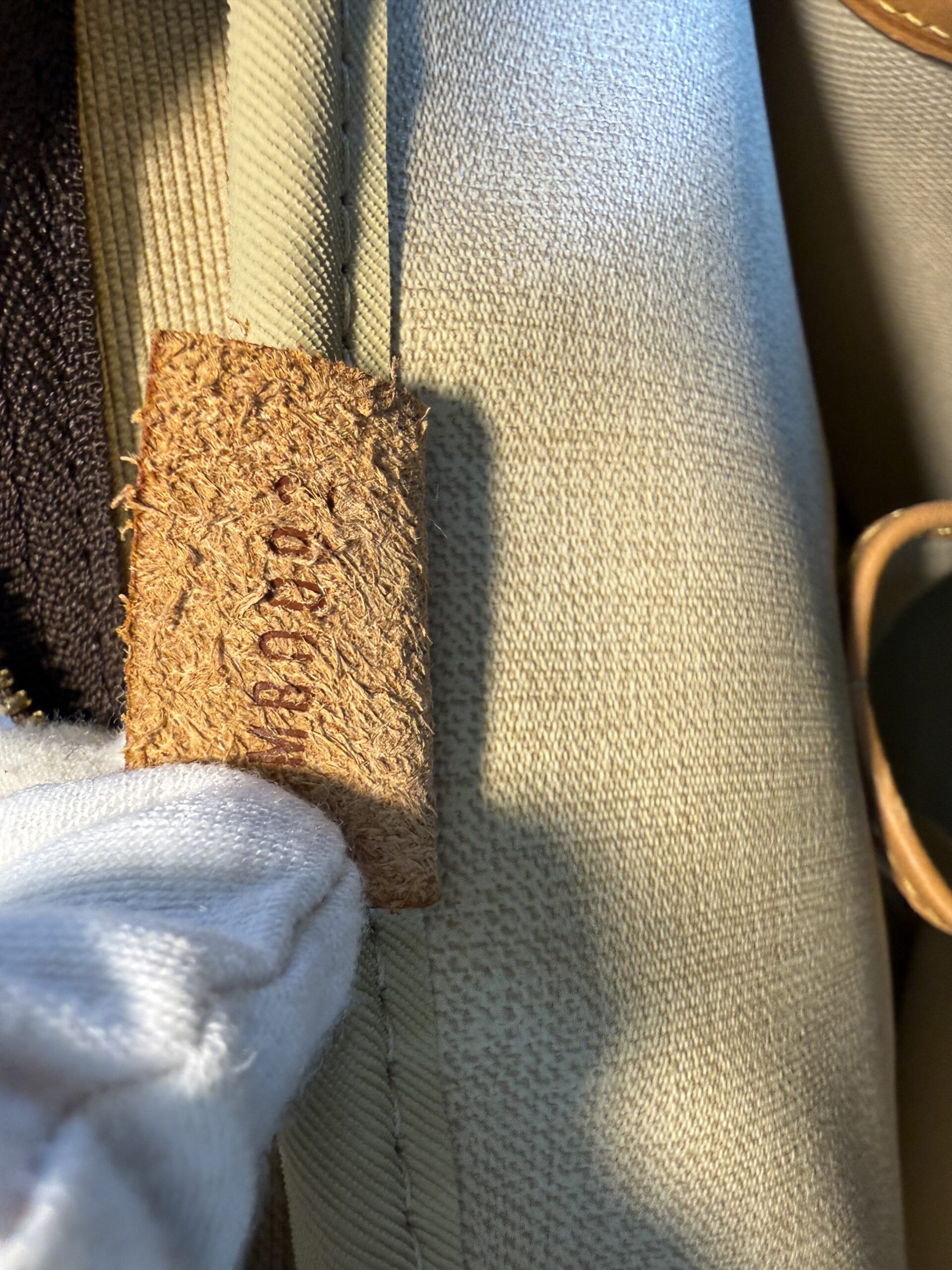 Authentic Louis Vuitton Deauville with generic crossbody chain, LV tag, and LV lock (attached with no key) - Image 19