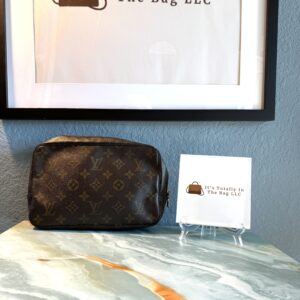 Authentic Louis Vuitton Vintage Trousse 23