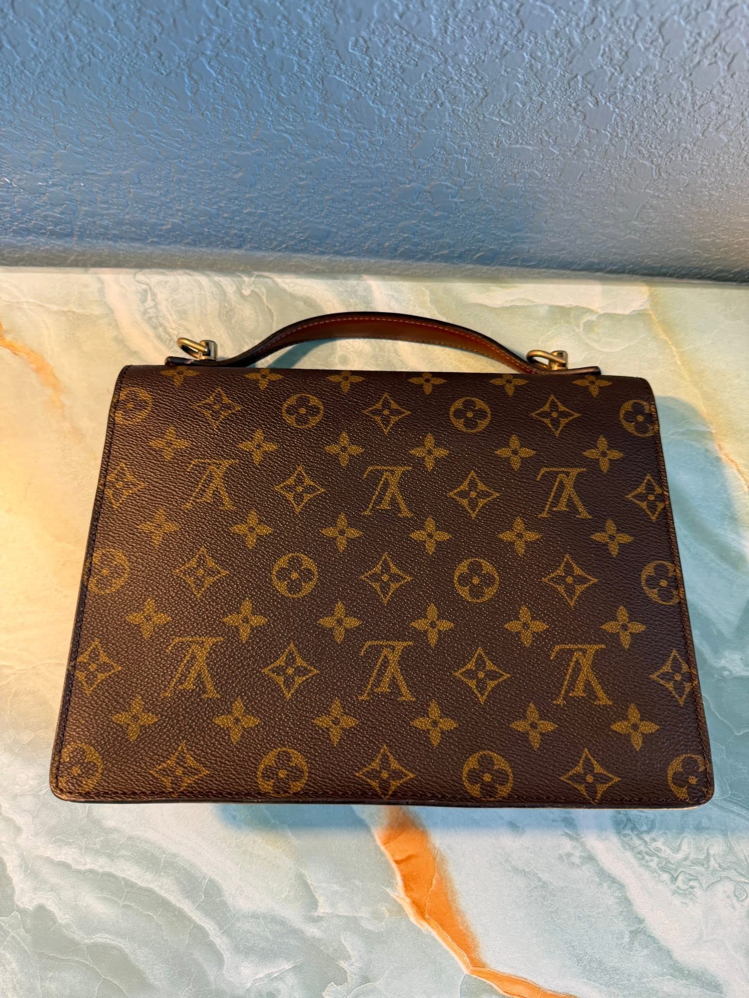 Authentic Louis Vuitton Monceau 26 with LV strap and LV key included - Image 11