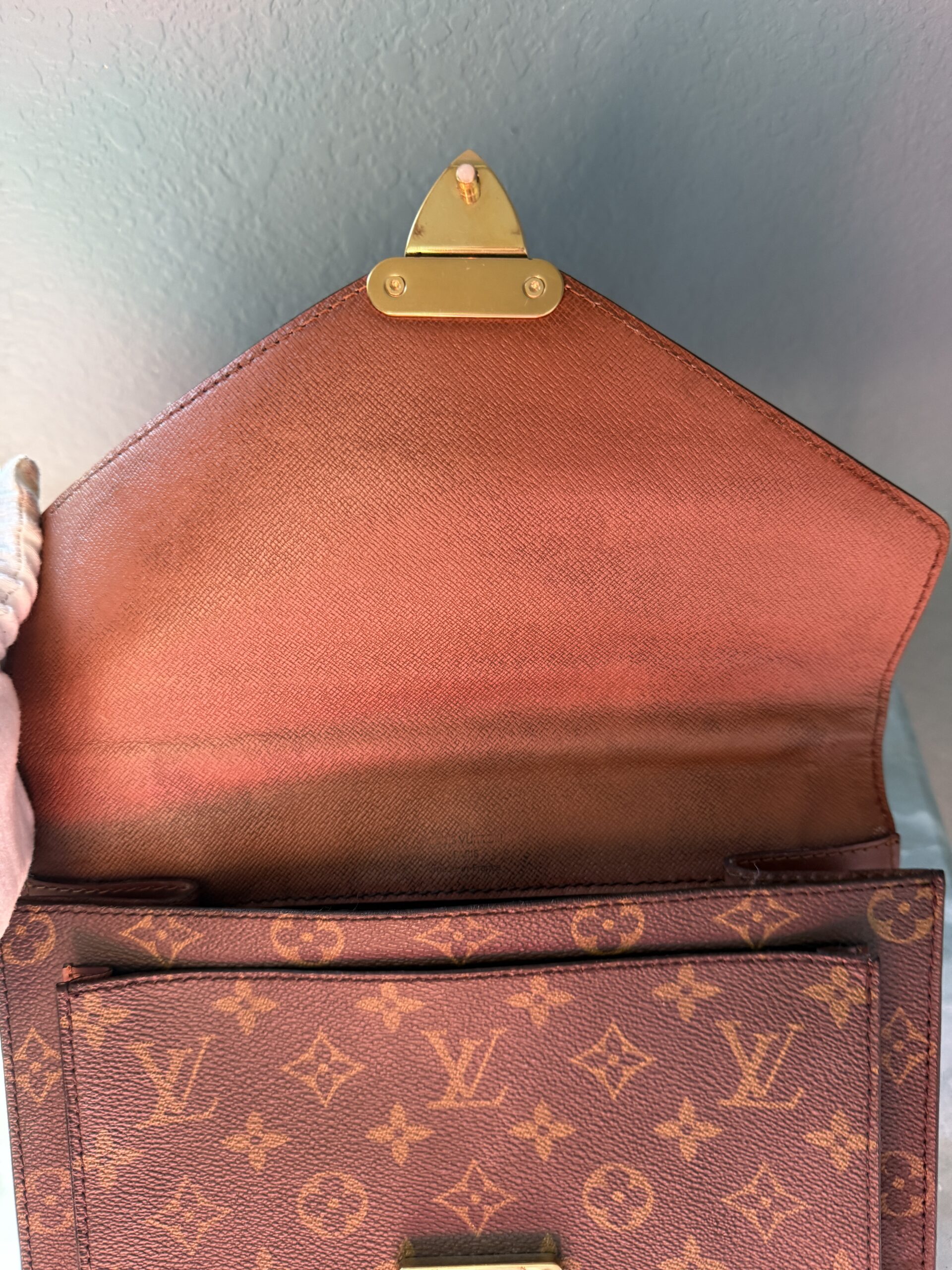 Authentic Louis Vuitton Monceau 26 with LV strap and LV key included - Image 31